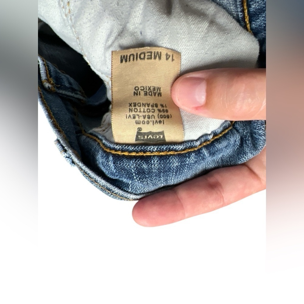 Levi’s 515 vintage light wash bootcut mid rise jeans - Picture 6 of 6